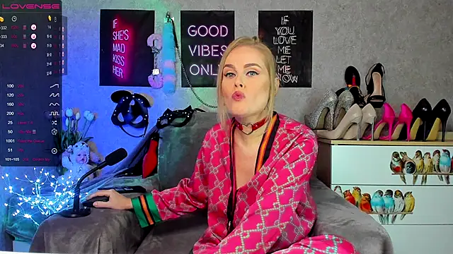HannaKorsak online show from 09-29-25, 07:19
