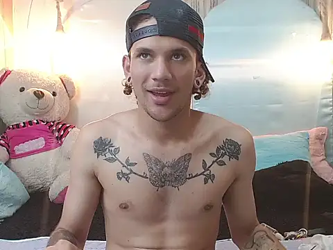 tylor boy online show from 11-25-25, 07:47