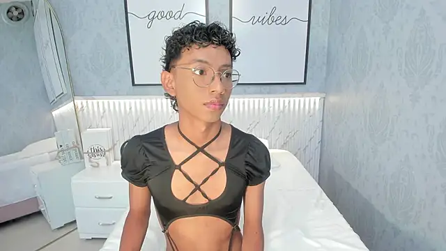 Snapshot of Angel__sweet18 chatting on 02-13-26, 09:11 Angel sweet18 online show from 02-13-26, 09:11