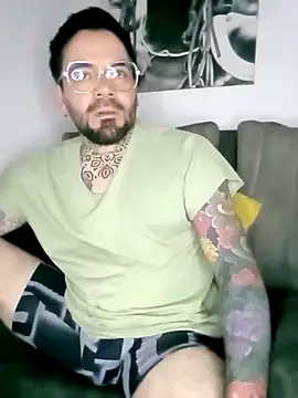 Snapshot of Samuel-334 chatting on 12-11-24, 12:02 Samuel-334 online show from 12-11-24, 12:02