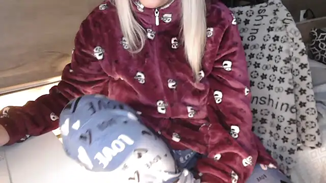 LaRa forU online show from 11-23-25, 10:59