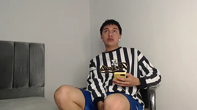 alex-lover online show from 10-30-25, 01:40