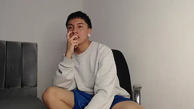 alex-lover online show from 11-08-25, 01:39