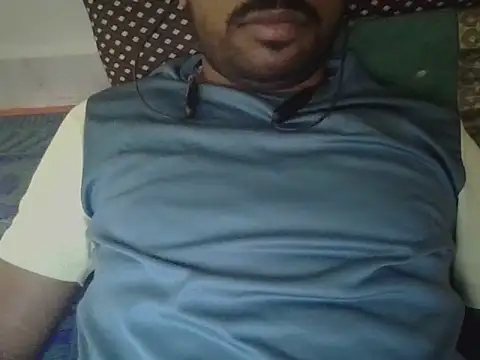 Snapshot of ballandnuts chatting on 02-15-26, 09:52 ballandnuts online show from 02-15-26, 09:52