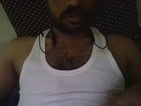 Snapshot of ballandnuts chatting on 02-18-26, 02:35 ballandnuts online show from 02-18-26, 02:35