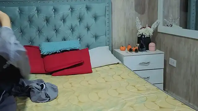 Snapshot of Marcelaa_fox chatting on 03-04-26, 07:31 Marcelaa fox online show from 03-04-26, 07:31