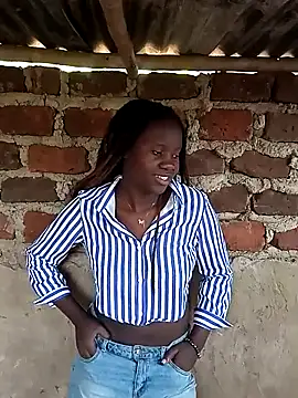 Black juicy24 online show from 03-02-25, 09:21