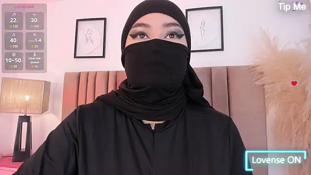 Snapshot of samaara_ chatting on 10-16-25, 12:50 samaara online show from 10-16-25, 12:50