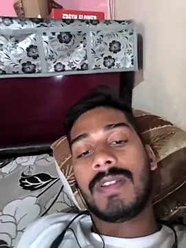 Snapshot of arppyyyxx chatting on 10-28-25, 10:08 arppyyyxx online show from 10-28-25, 10:08