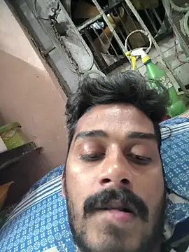 Snapshot of arppyyyxx chatting on 11-12-25, 12:16 arppyyyxx online show from 11-12-25, 12:16