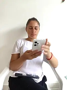 Scarlett-Leh online show from 12-02-25, 12:21