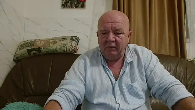 Snapshot of fullballs6 chatting on 12-01-25, 03:00 fullballs6 online show from 12-01-25, 03:00