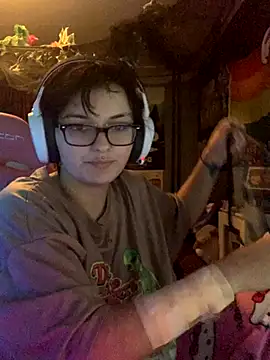 Snapshot of space_g1rl chatting on 11-04-25, 06:18 space g1rl online show from 11-04-25, 06:18