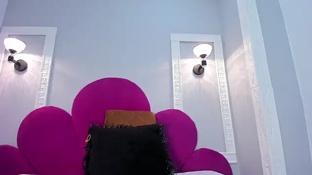 Ambber moon online show from 03-19-25, 09:49
