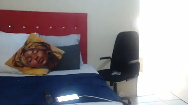 Foxybrownxx1 online show from 12-05-25, 03:48