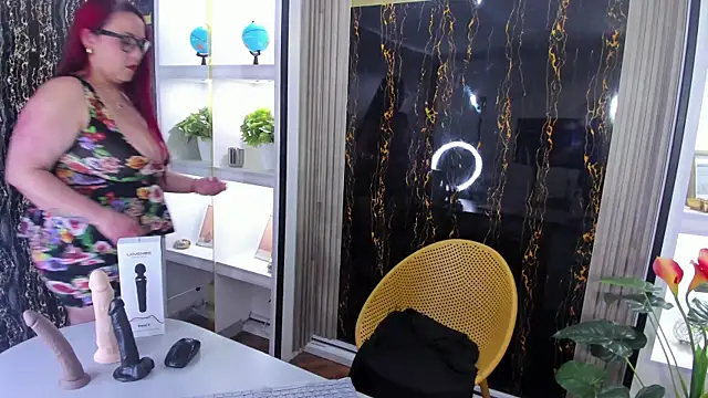 Snapshot of MirandaRossi chatting on 02-19-25, 02:23 MirandaRossi online show from 02-19-25, 02:23