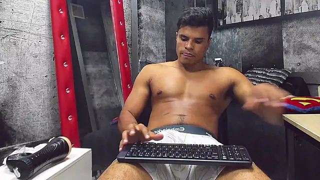 Derek Lustfordx online show from 01-28-25, 05:35