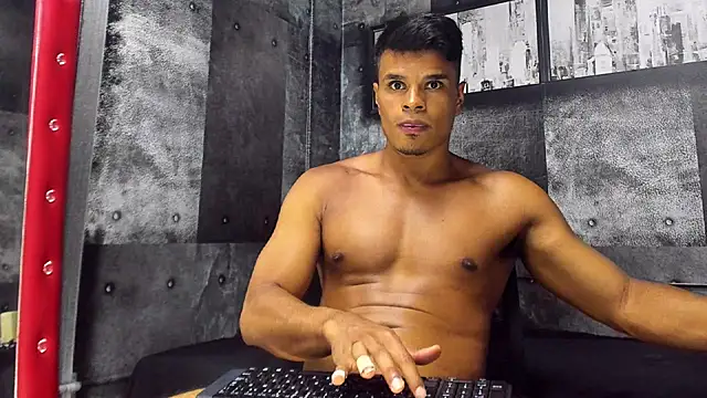 Derek Lustfordx online show from 03-13-25, 05:28