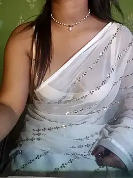 Snapshot of QueenOfHeart_07 chatting on 10-18-25, 06:52 QueenOfHeart 07 online show from 10-18-25, 06:52