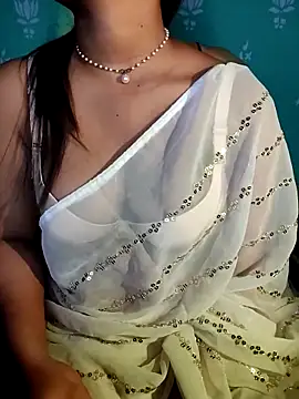 Snapshot of QueenOfHeart_07 chatting on 11-07-25, 06:41 QueenOfHeart 07 online show from 11-07-25, 06:41