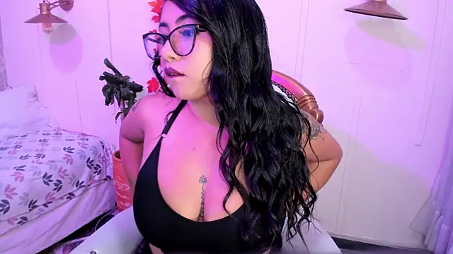 Sexy cristall  online show from 12-10-24, 09:00