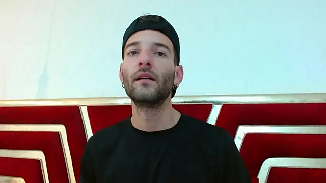 Snapshot of Christopher_saint chatting on 04-11-26, 12:42 Christopher saint online show from 04-11-26, 12:42