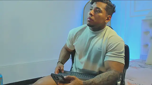 bradley smith online show from 10-18-25, 08:37