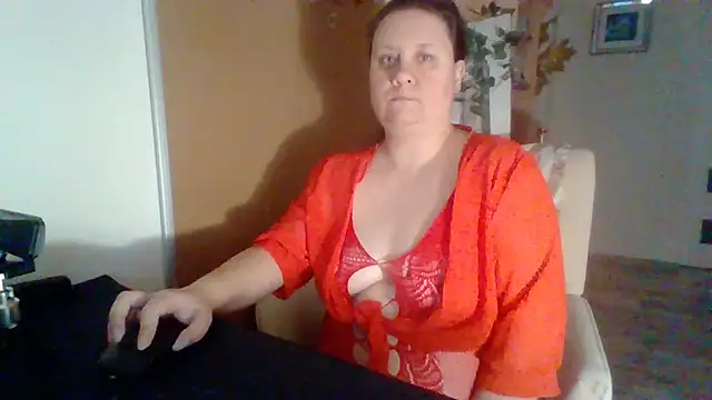 Snapshot of ReifeVenna chatting on 12-03-24, 04:06 ReifeVenna online show from 12-03-24, 04:06
