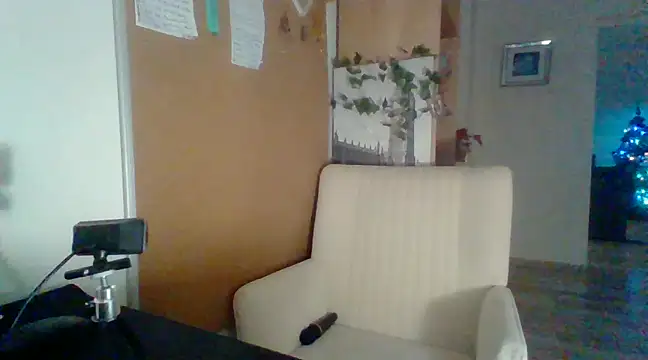 Snapshot of ReifeVenna chatting on 01-16-25, 10:23 ReifeVenna online show from 01-16-25, 10:23