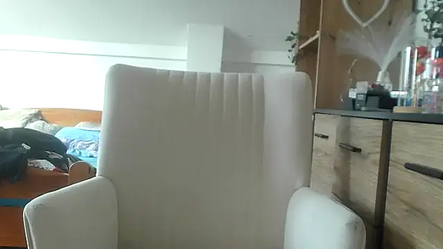 Snapshot of ReifeVenna chatting on 02-20-25, 10:16 ReifeVenna online show from 02-20-25, 10:16