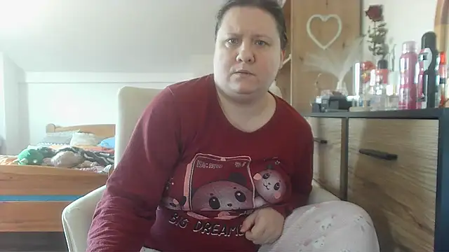 Snapshot of ReifeVenna chatting on 02-21-25, 07:34 ReifeVenna online show from 02-21-25, 07:34