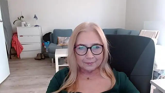 sofia xkiss online show from 02-17-25, 07:47