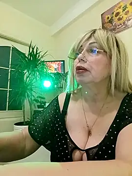 SusieNoreen online show from 03-05-25, 06:01