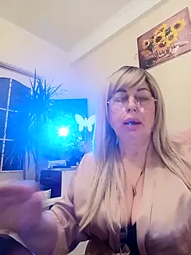 SusieNoreen online show from 03-23-25, 01:09