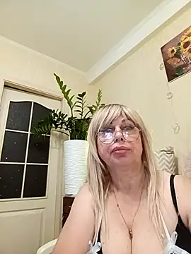 SusieNoreen online show from 09-13-25, 02:44