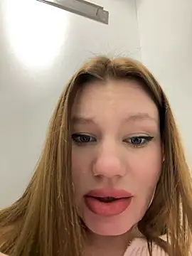 Snapshot of justmila chatting on 01-03-25, 12:30 justmila online show from 01-03-25, 12:30