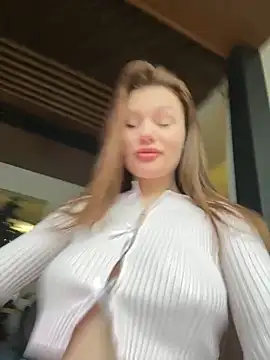 Snapshot of justmila chatting on 01-10-25, 11:22 justmila online show from 01-10-25, 11:22