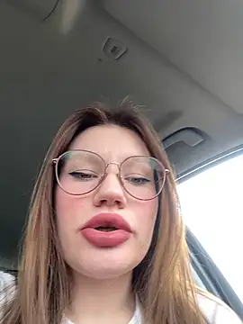 Snapshot of justmila chatting on 02-17-25, 10:40 justmila online show from 02-17-25, 10:40
