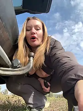 justmila online show from 10-20-25, 10:27