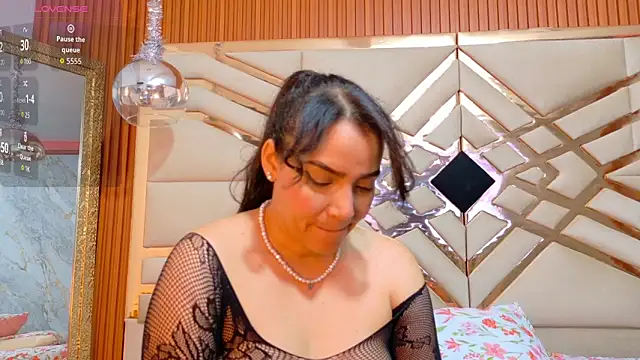 Snapshot of Sluttyandmature chatting on 02-22-26, 12:58 Sluttyandmature online show from 02-22-26, 12:58