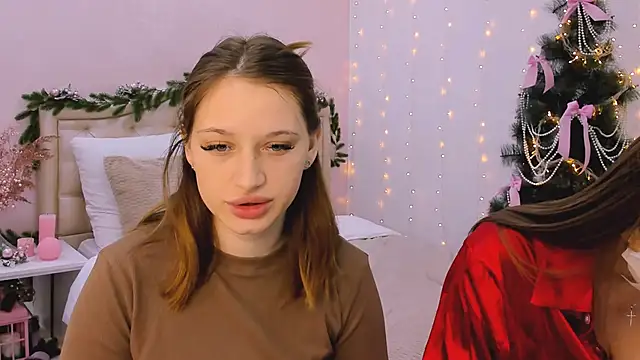 Snapshot of queenofjoyy chatting on 12-19-24, 06:12 queenofjoyy online show from 12-19-24, 06:12