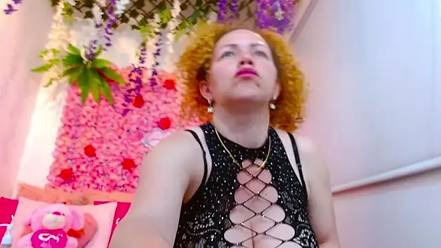 Snapshot of BLONDE_SEXYHOT chatting on 10-15-25, 04:34 BLONDE SEXYHOT online show from 10-15-25, 04:34