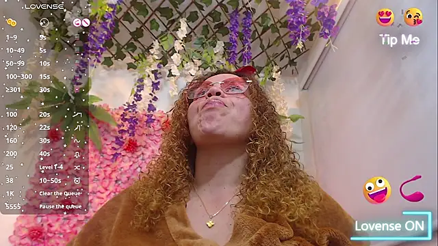 BLONDE SEXYHOT online show from 01-09-26, 12:35