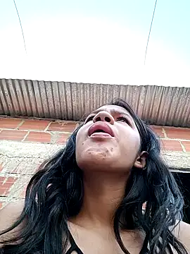 Snapshot of Little_Pau_Dirty chatting on 11-06-25, 11:22 Little Pau Dirty online show from 11-06-25, 11:22