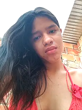 Snapshot of Little_Pau_Dirty chatting on 11-08-25, 12:38 Little Pau Dirty online show from 11-08-25, 12:38