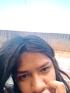 Snapshot of Little_Pau_Dirty chatting on 11-19-25, 02:06 Little Pau Dirty online show from 11-19-25, 02:06