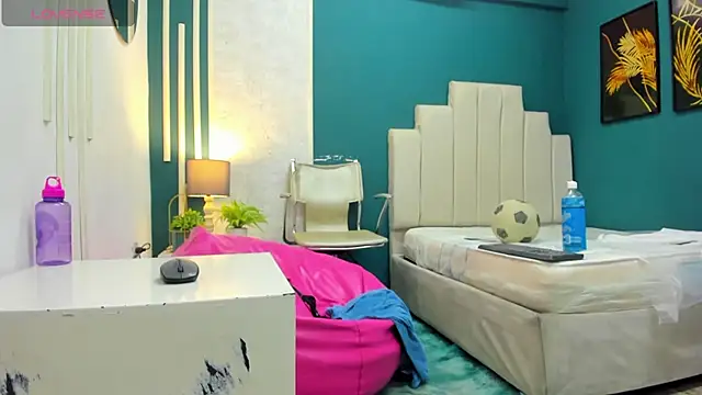 Austin Cardieff online show from 12-27-24, 10:37