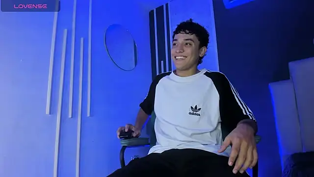 Austin Cardieff online show from 03-04-25, 03:22