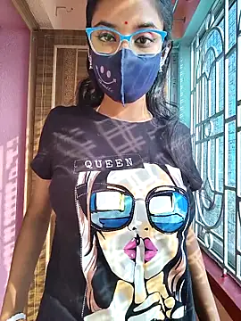 Snapshot of wild_bong_queen chatting on 11-10-25, 09:30 wild bong queen online show from 11-10-25, 09:30