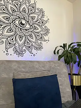 Snapshot of aaroncolombia chatting on 10-28-25, 12:09 aaroncolombia online show from 10-28-25, 12:09